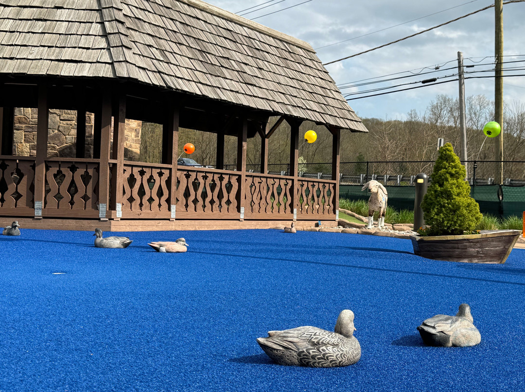 Matterhorn Mini Golf-Canton必去景点