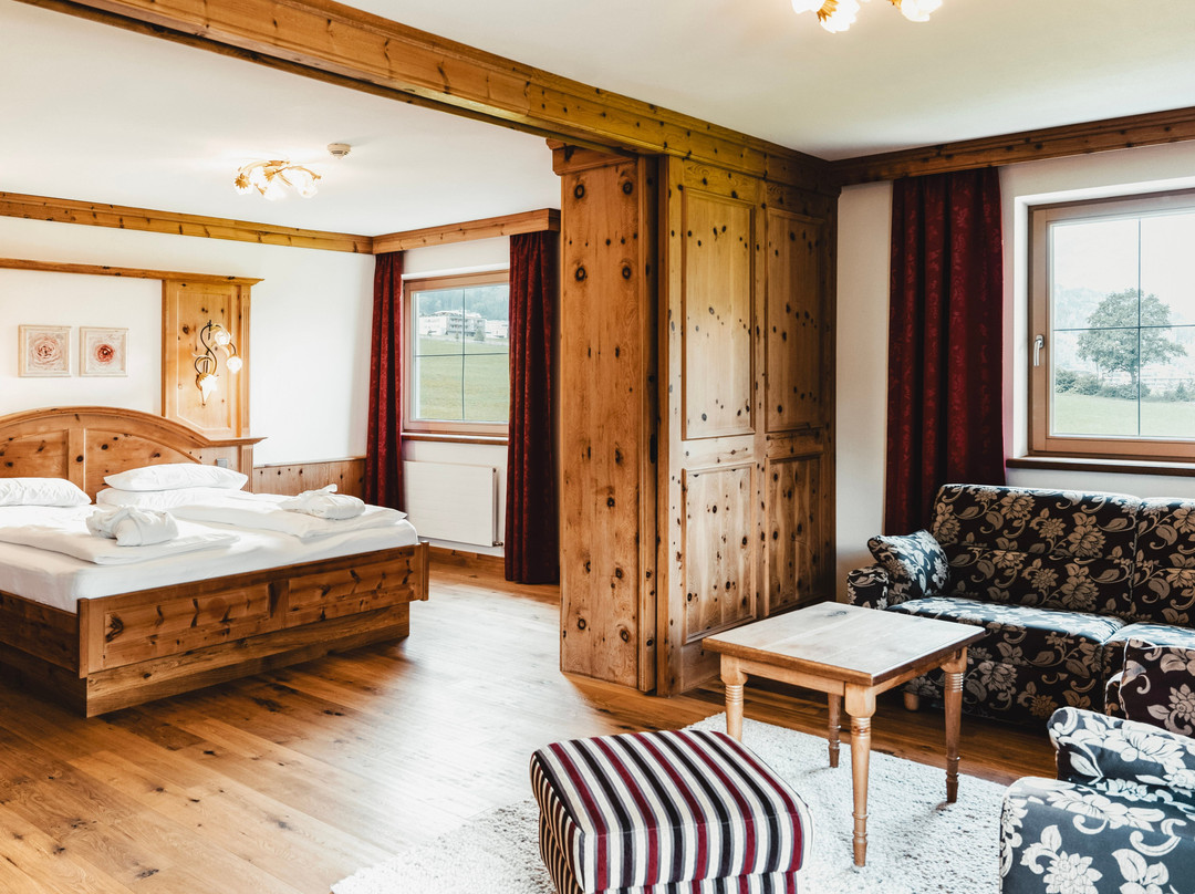 体育与健康英雄酒店- 举行KG酒店主图