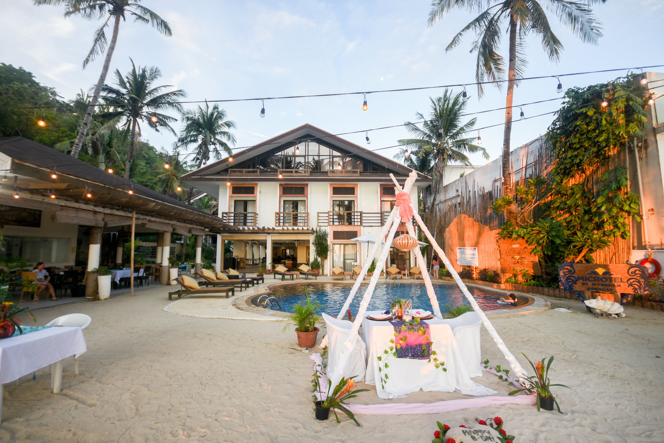 麦克罗特客栈&套房-泳池