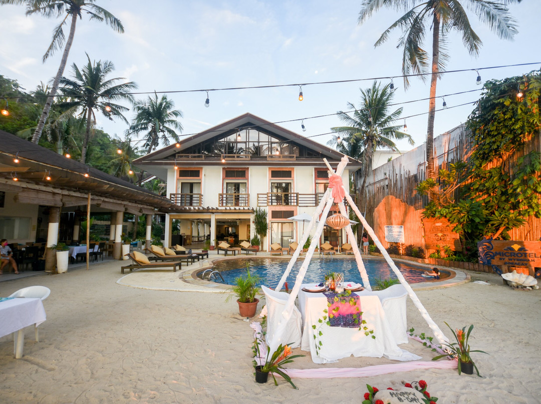 麦克罗特客栈&套房主图