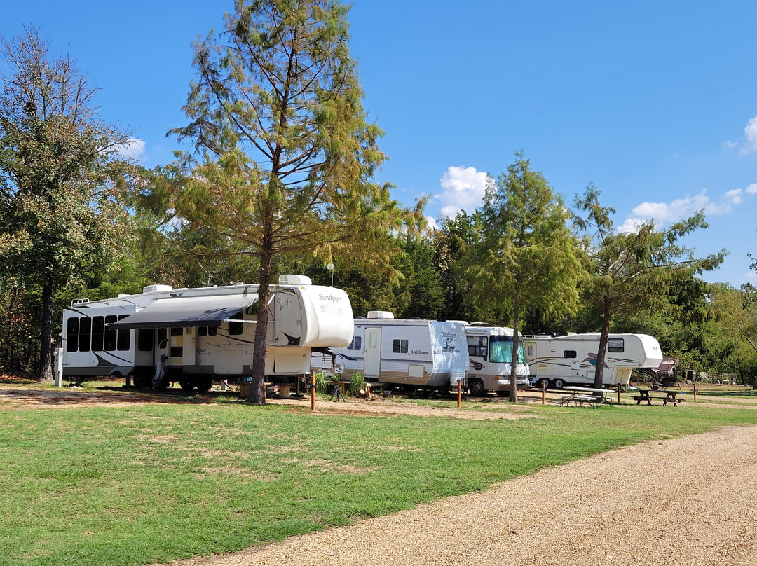 TX Log Cabin RV Park主图