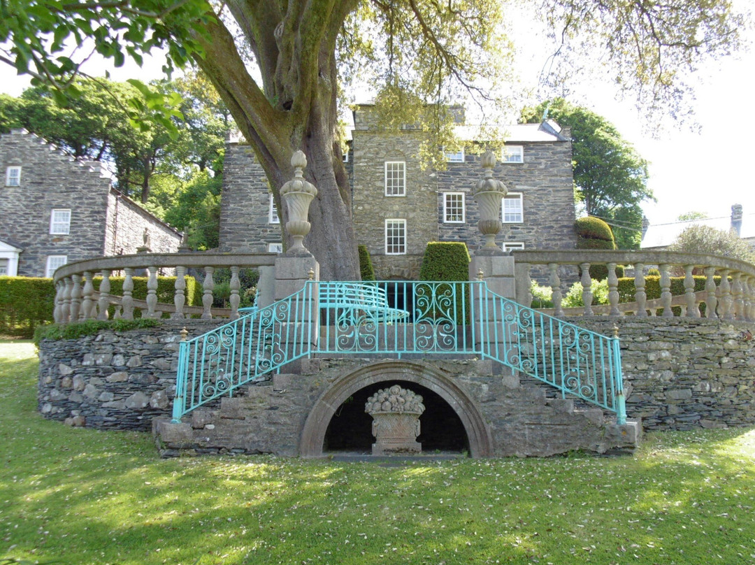 Plas Brondanw Gardens景点图片