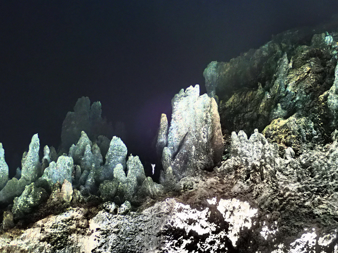 Cabagnow Cave Pool景点图片