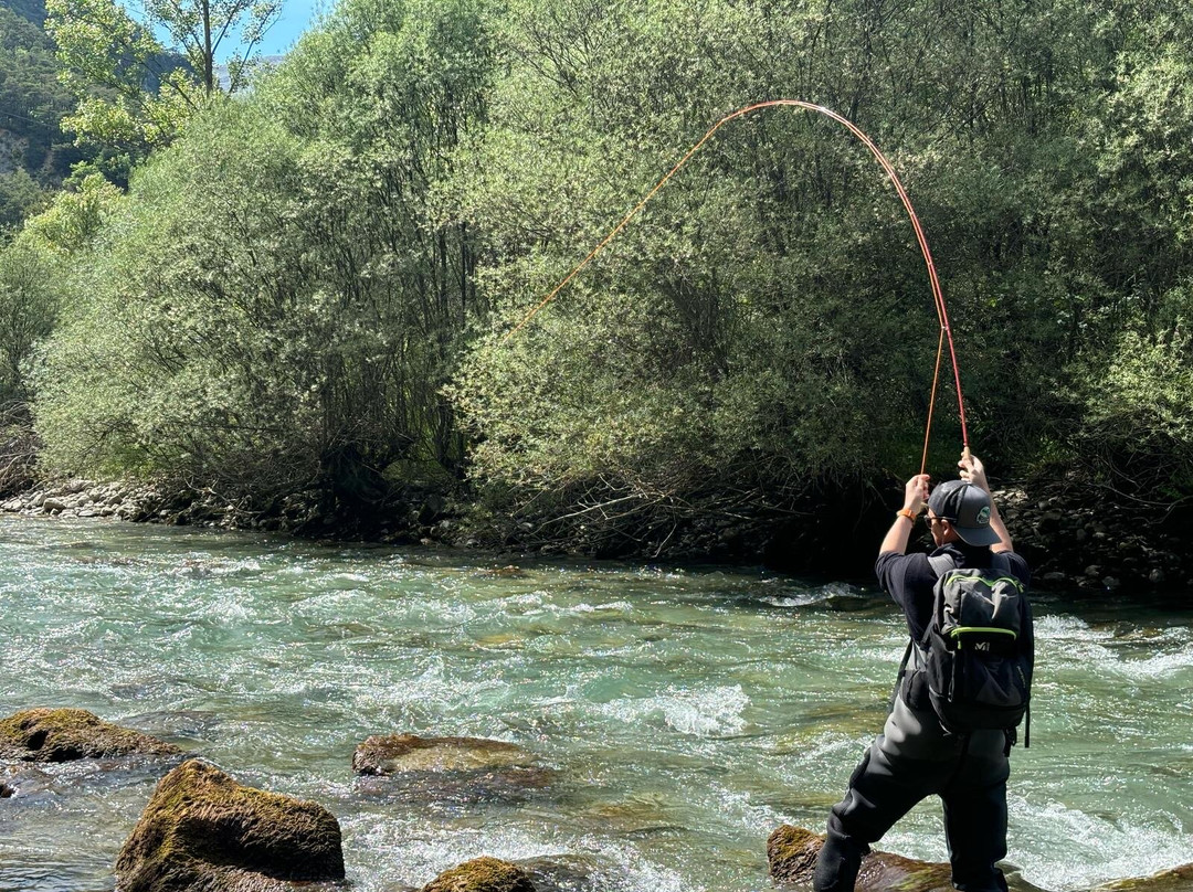 Riviera fly-fishing景点图片