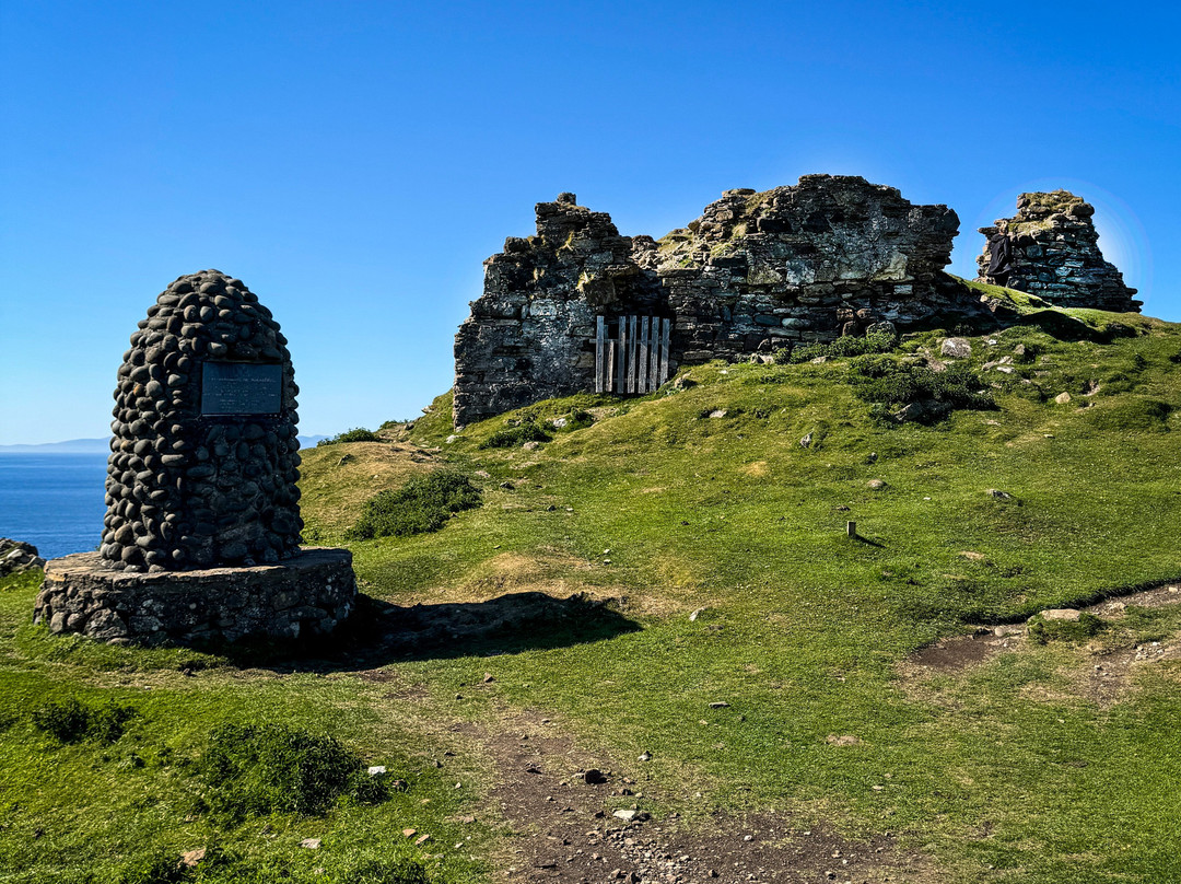 Duntulm Castle景点图片