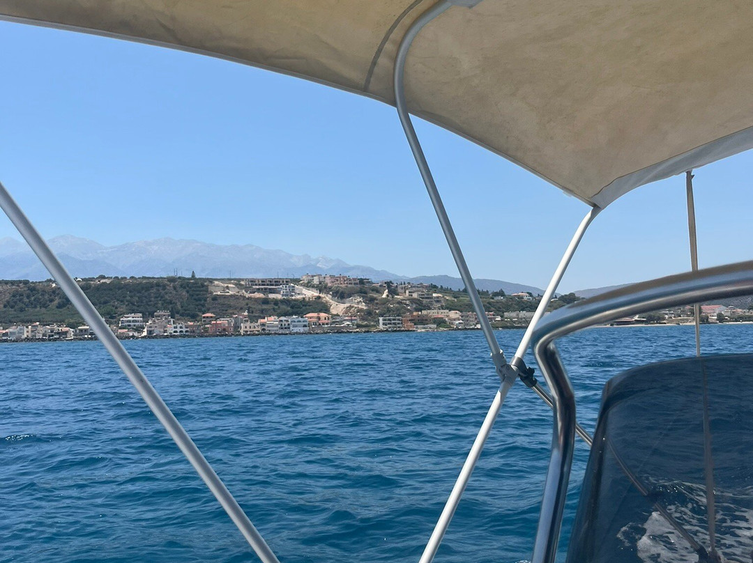 Seaside Boat Rental Kalives景点图片