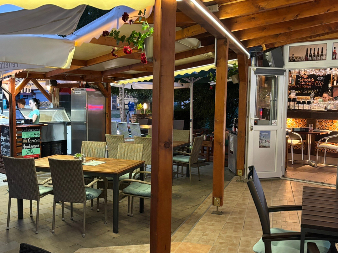 Szezon Bistro