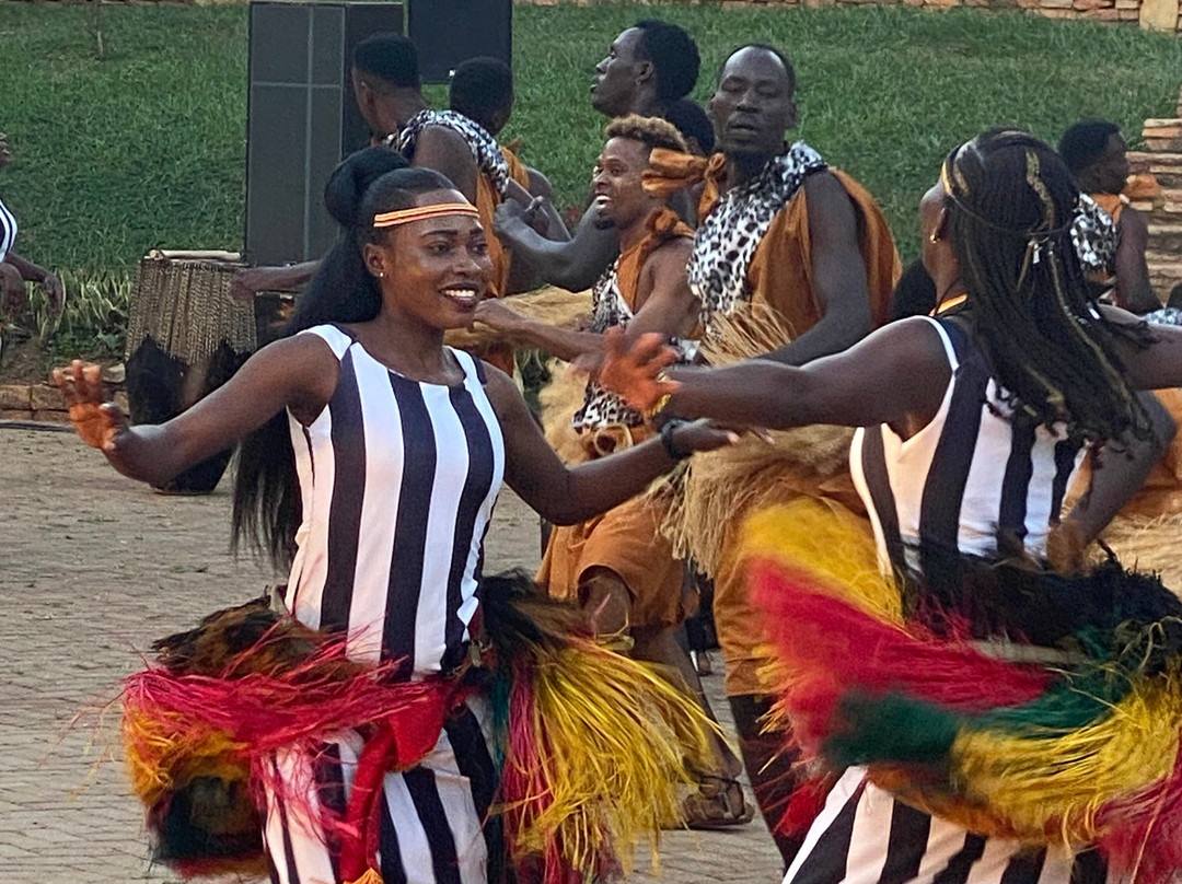 Ndere Cultural Centre-坎帕拉必去景点