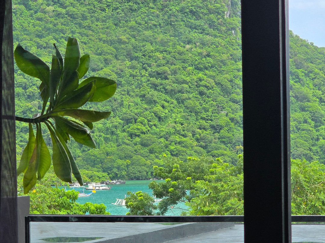 The Funny Lion El Nido主图