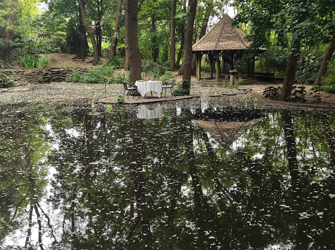 ForRest Hotel & Restaurant主图