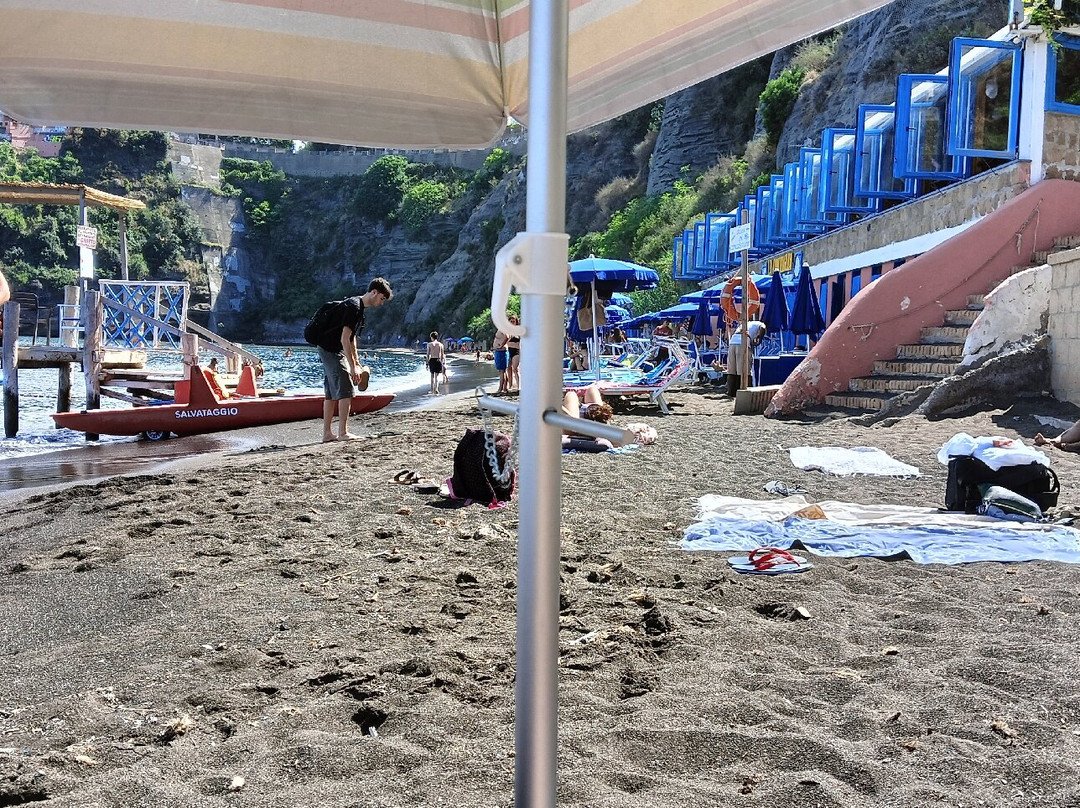 Spiaggia Chiaia-普罗奇达必去景点