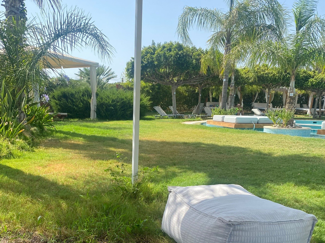 Elysian Luxury Hotel and Spa主图