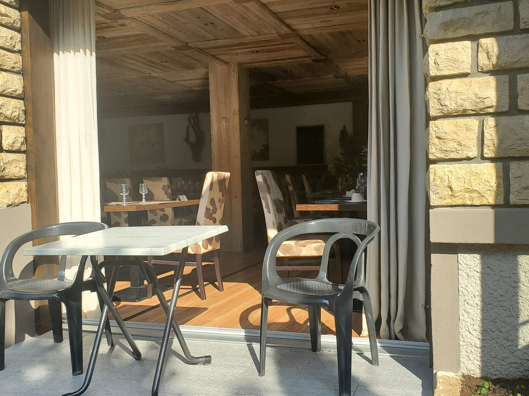 塞姆诺兹客栈主图