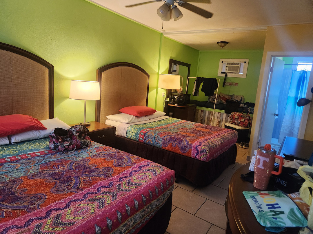 Beach Front Motel主图