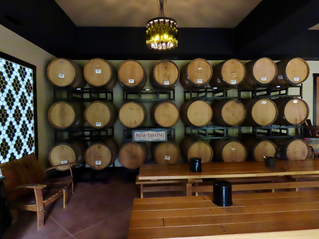 Magnus Ridge Winery-Rock Stream必去景点