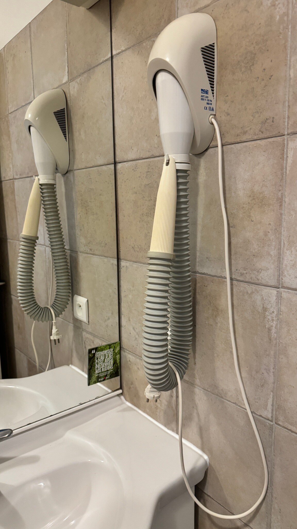 Hôtel Le Petit Manoir-官方