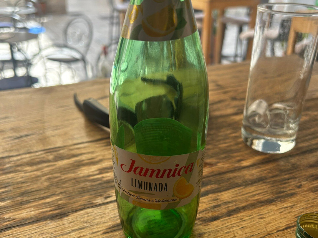 Coffee & Wine Bar Namalo