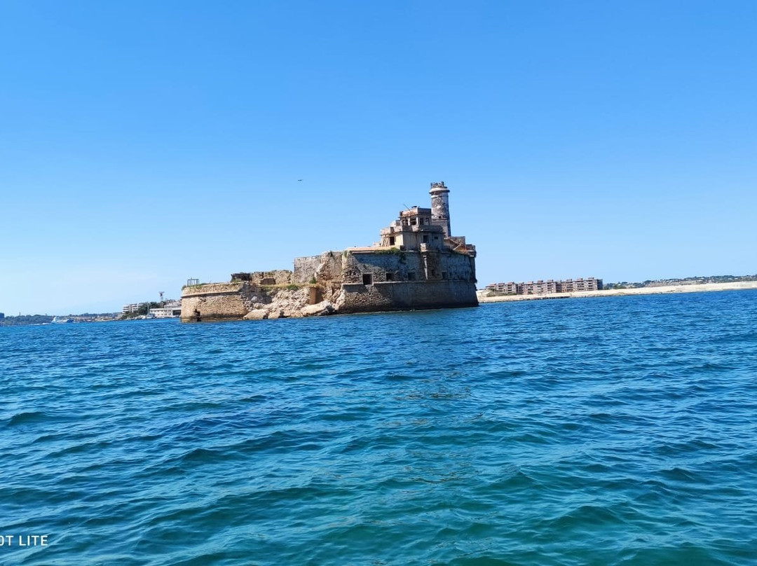 Torre Avalos-Augusta必去景点