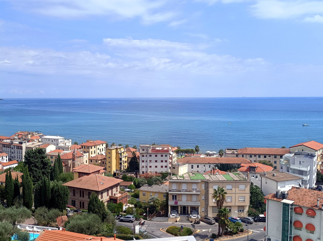 梅特罗波尔酒店主图