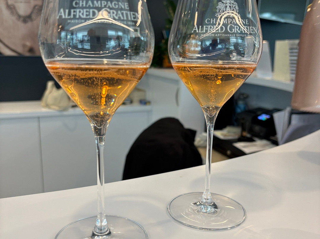 Champagne Alfred Gratien-埃佩尔内必去景点