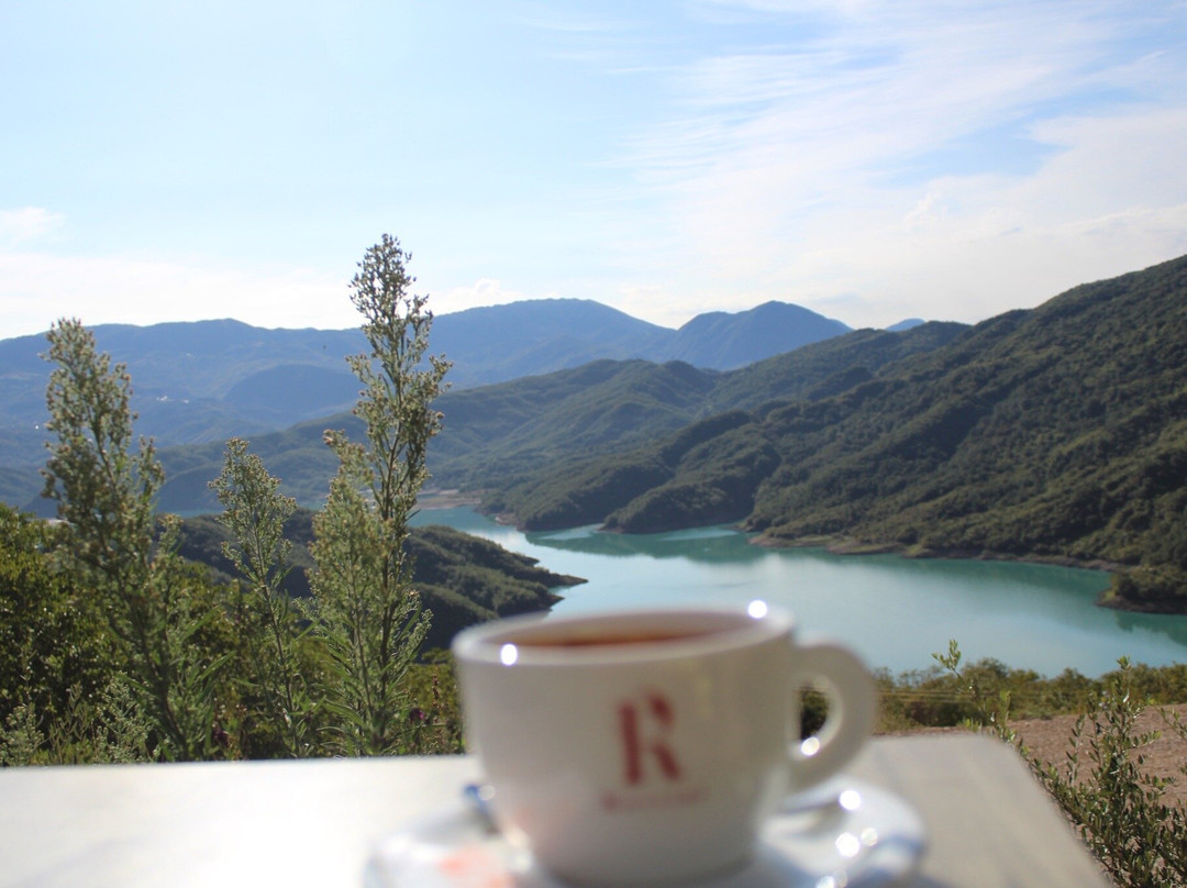 Lake Bovilla-Tirana County必去景点
