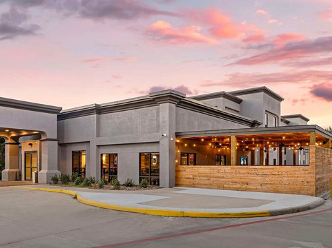 The Angler Restaurant & Bar主图