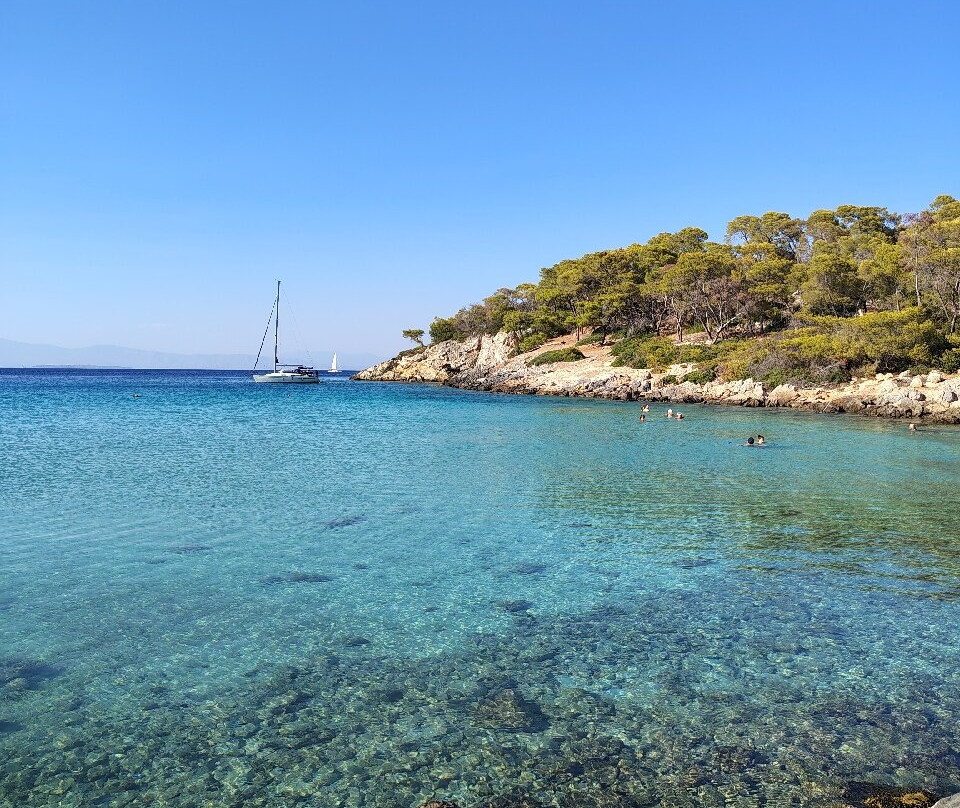 Aponisos Beach-Angistri必去景点