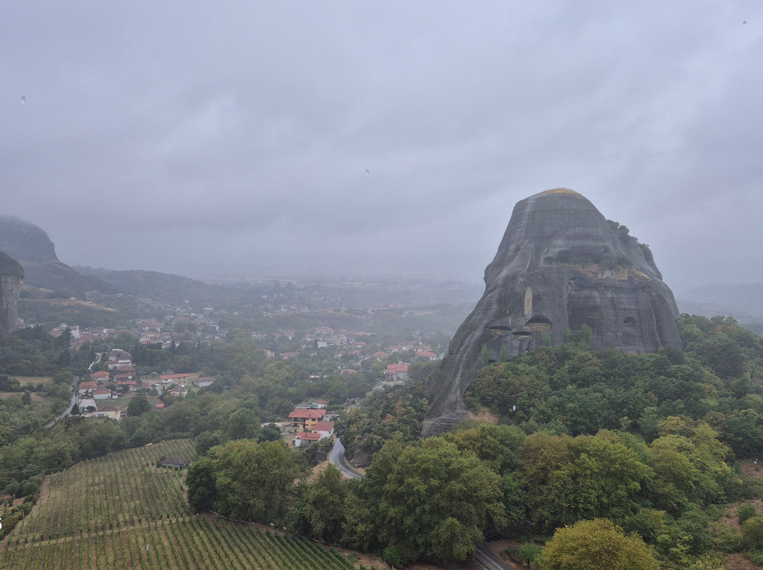 Holy Monastery of Saint Nicholas Anapafsas at Meteora-Kastraki必去景点