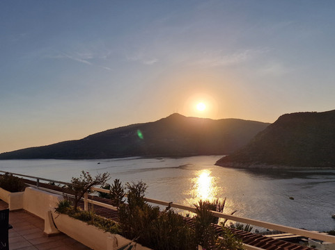 卡拉马赫酒店主图