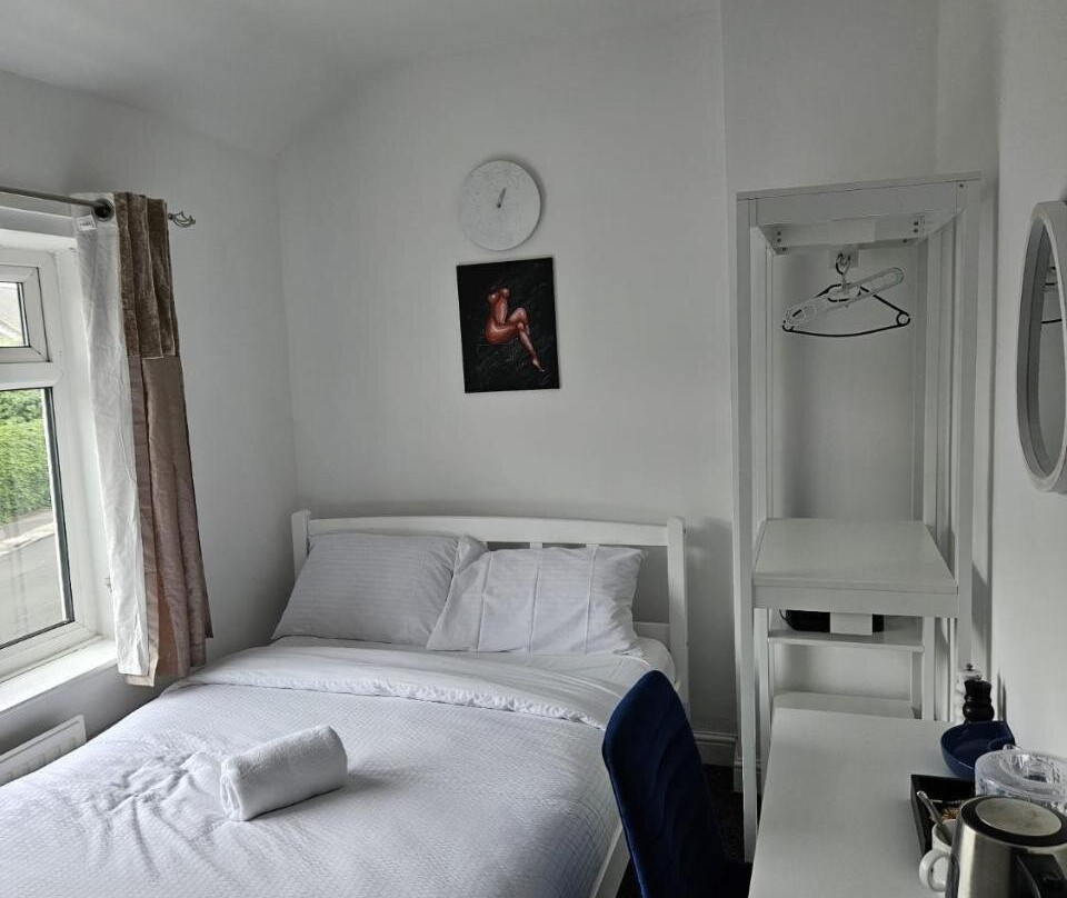 Forward Lodge And Suites