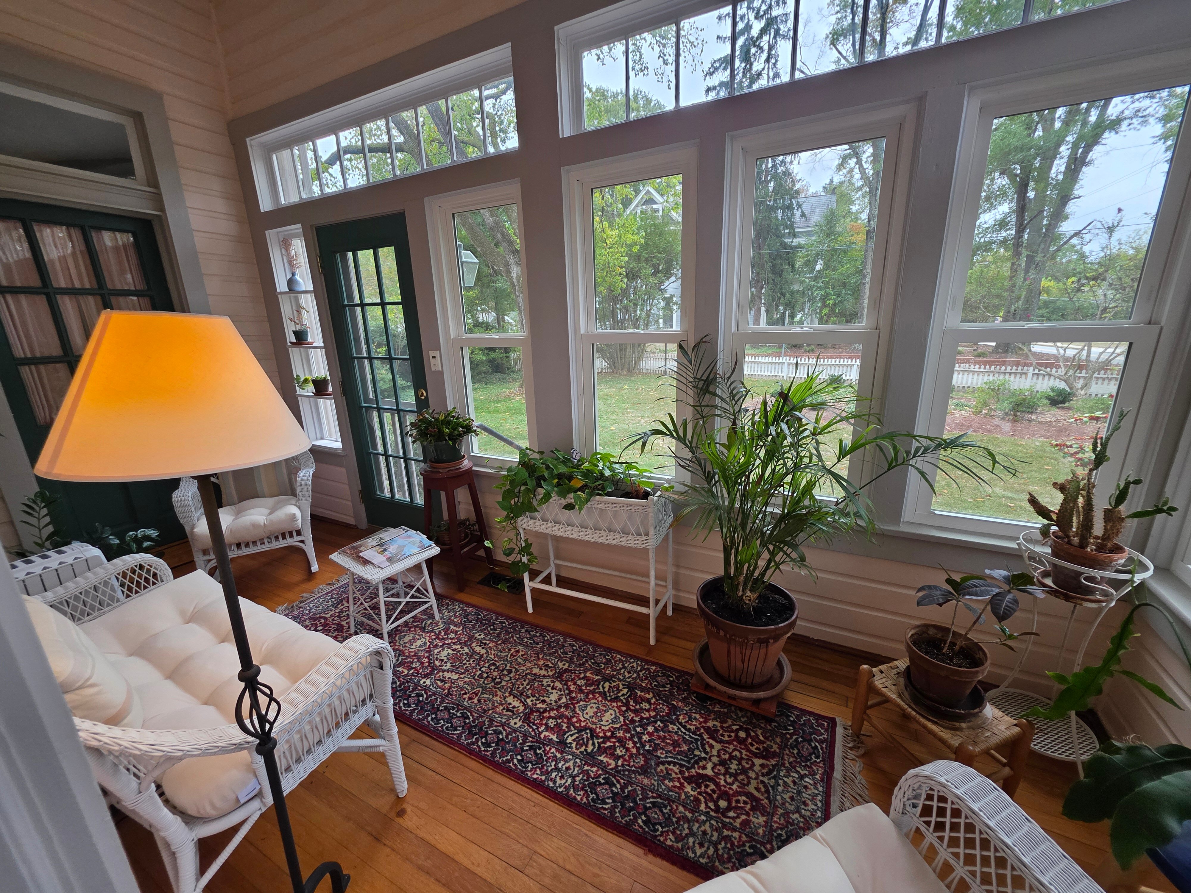 Charles Bass House-官方