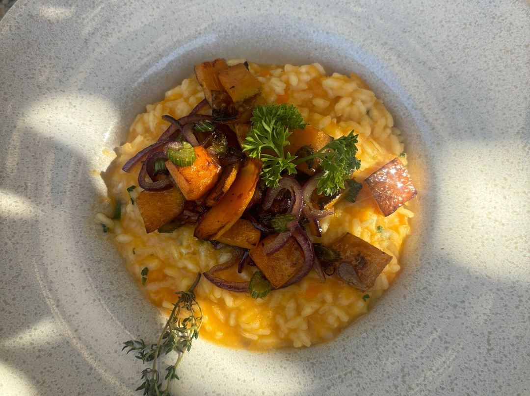 Maasai Hotel Beach & Resort主图