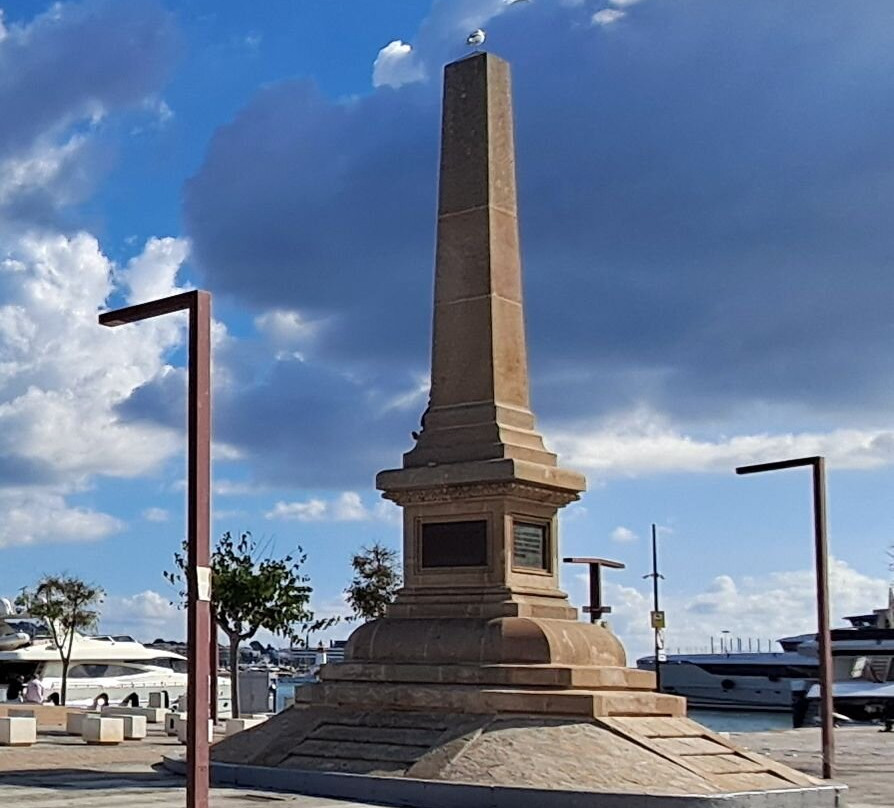 Monumento A Los Corsarios-伊维萨城区必去景点