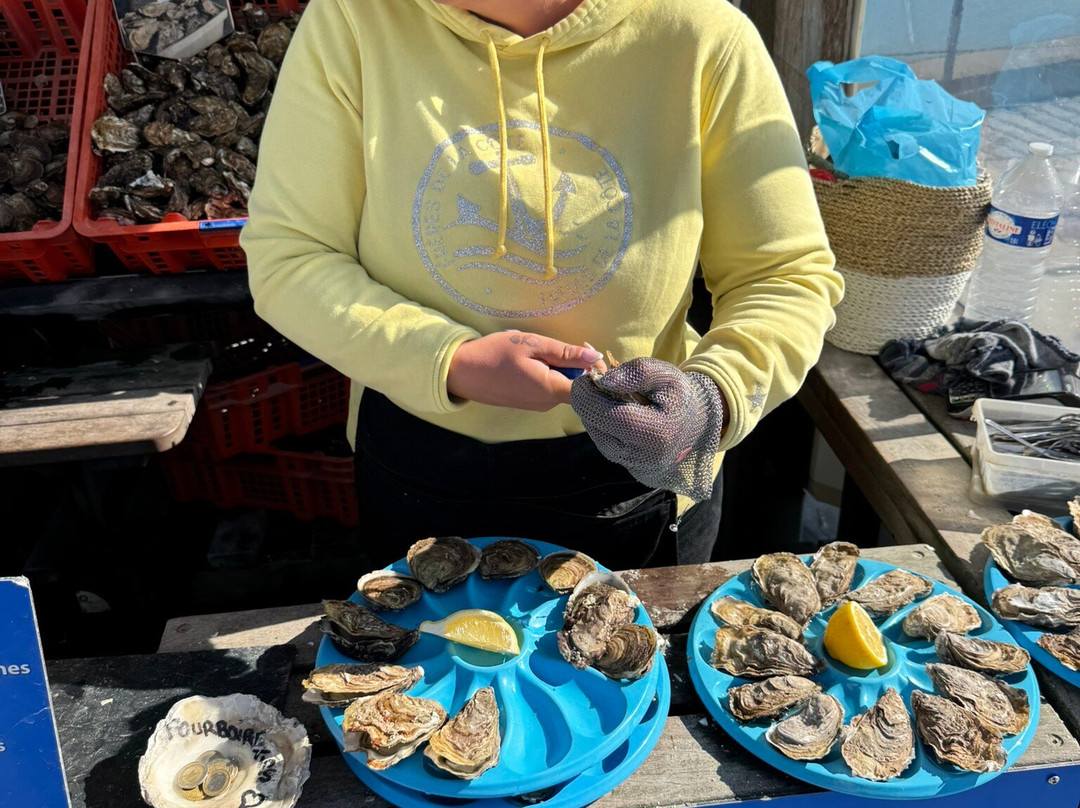 Marché Aux Huîtres-康卡勒必去景点
