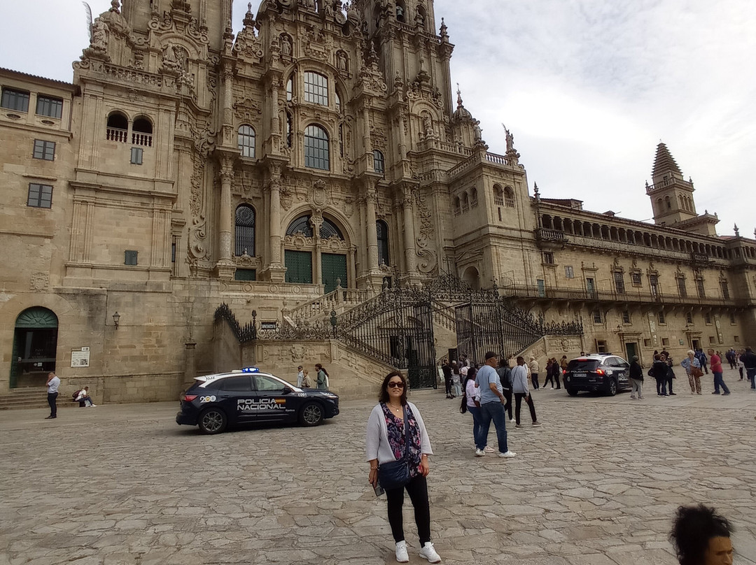 欧伯拉都依罗广场-圣地亚哥德孔波斯特拉必去景点