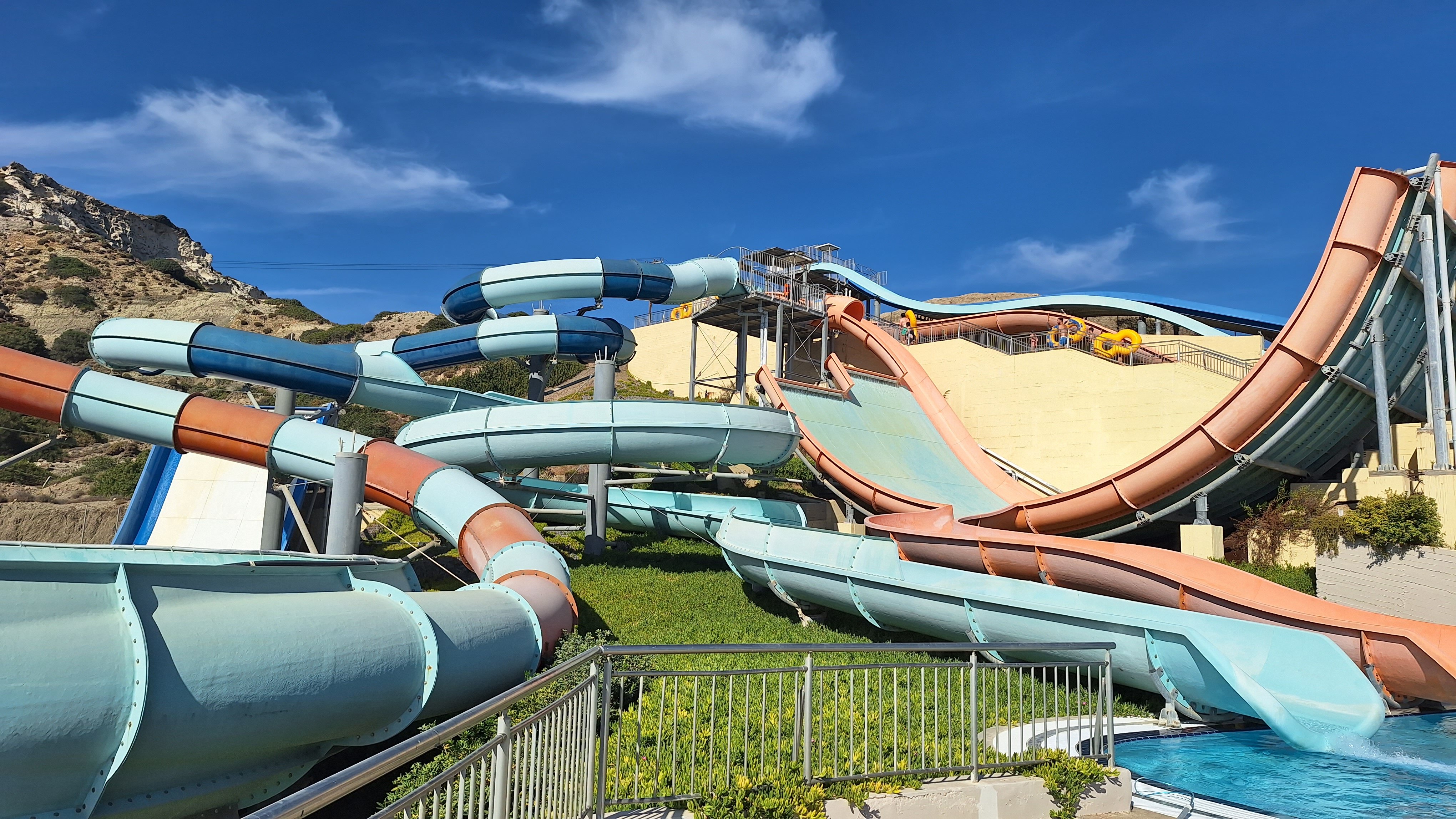 Porto Bello Beach-官方