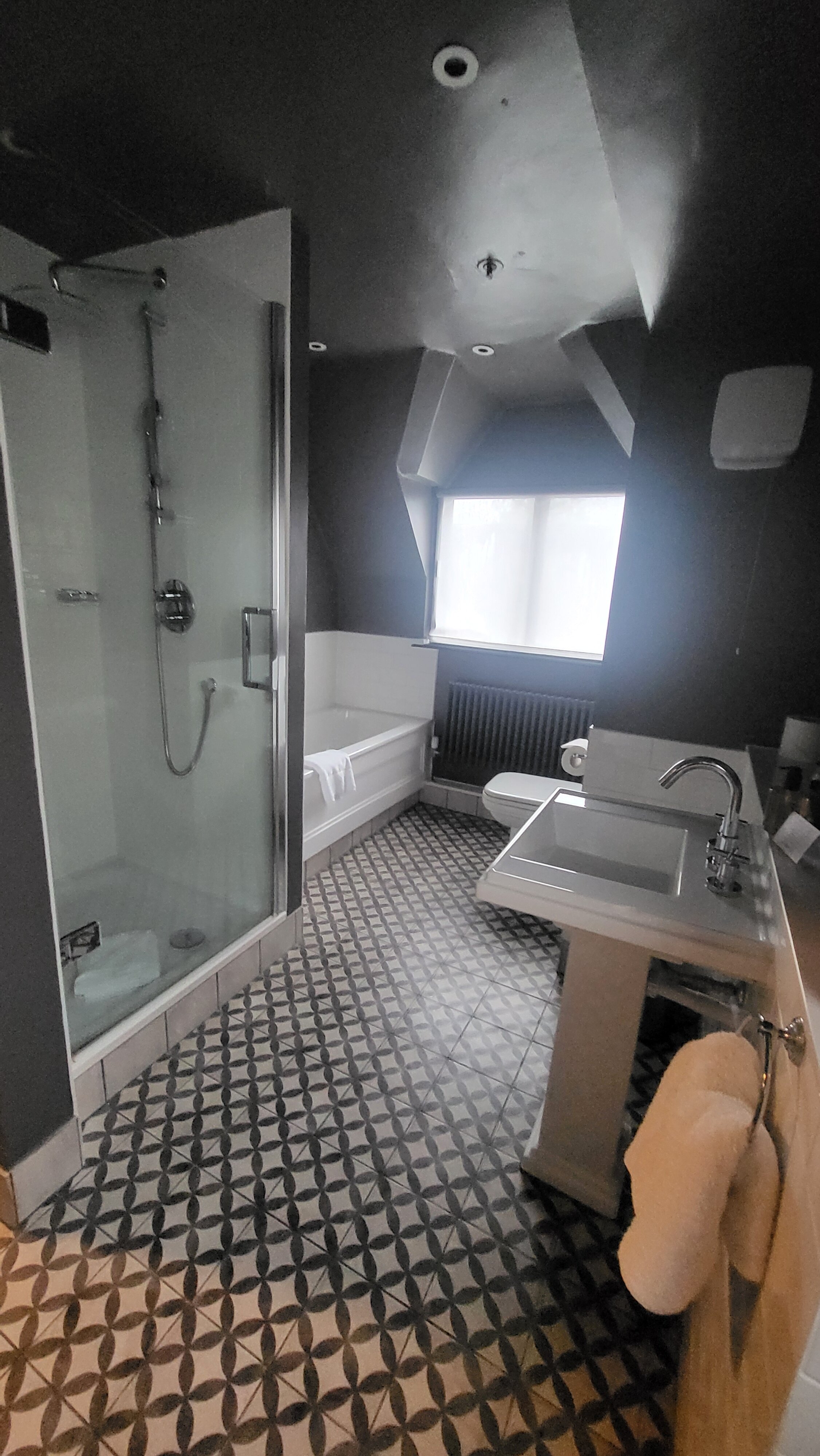 利根阿姆斯精选酒店-浴室