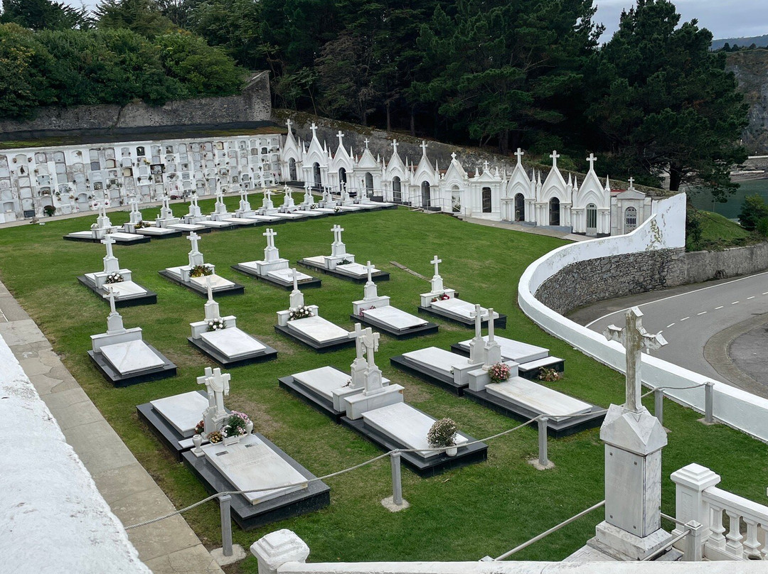 Cementerio de Luarca-卢阿尔卡必去景点