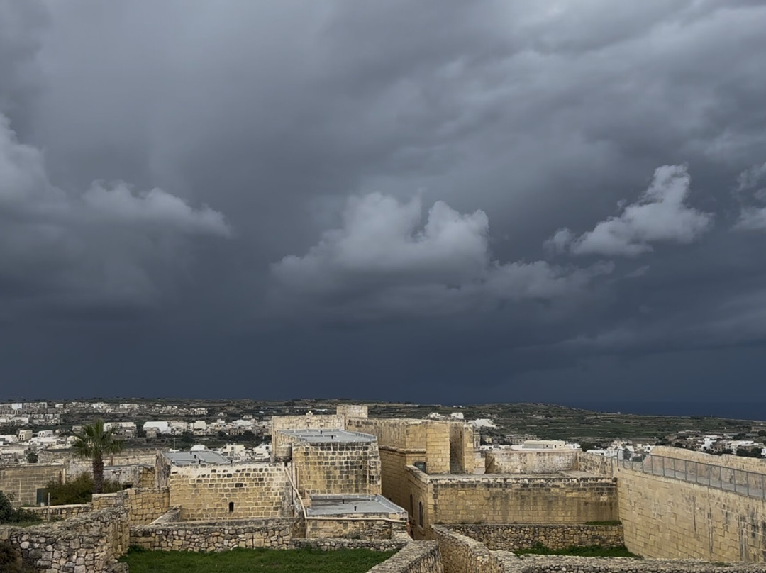 Castillo de Selmun-梅雷赫必去景点