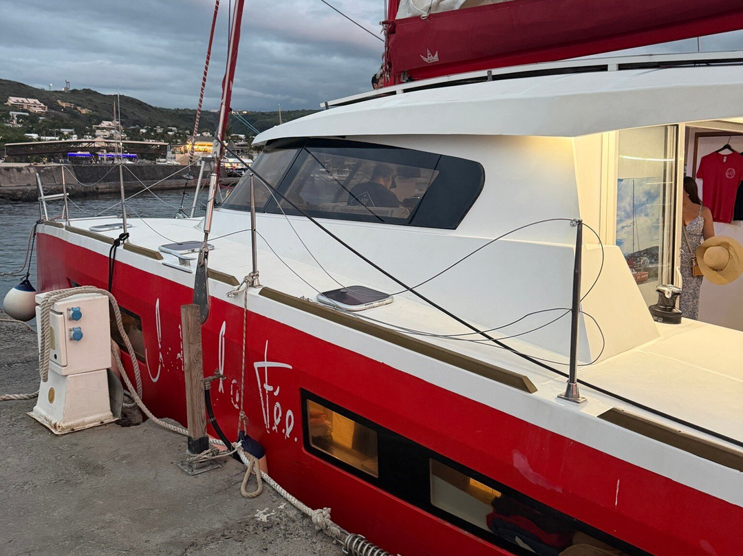 Lady La Fee-圣吉尔莱班必去景点