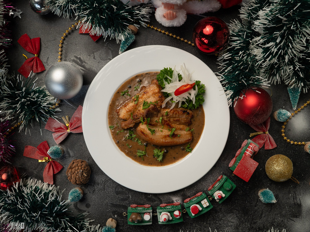 1984 Coffee • Pub • Restaurant