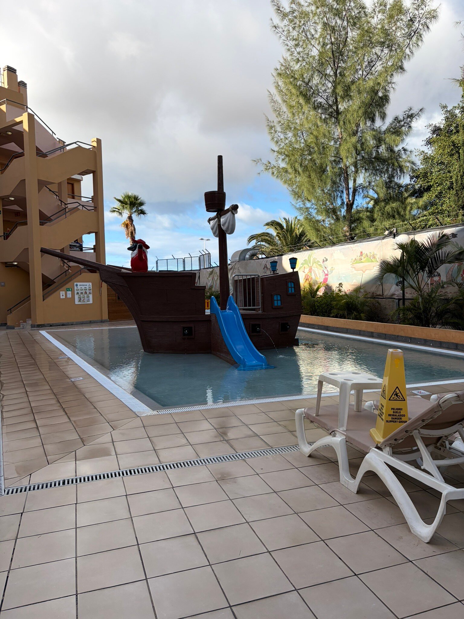 邓恩米拉多尔马斯帕洛马斯-官方