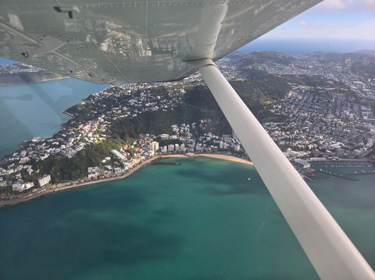 Golden Bay Air-塔卡卡必去景点