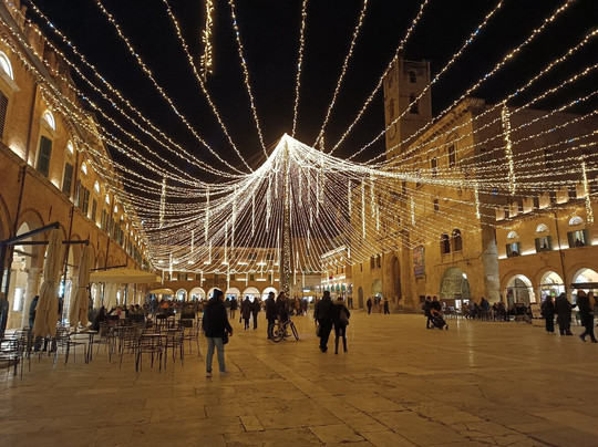 Piazza del Popolo-阿斯科利皮切诺必去景点