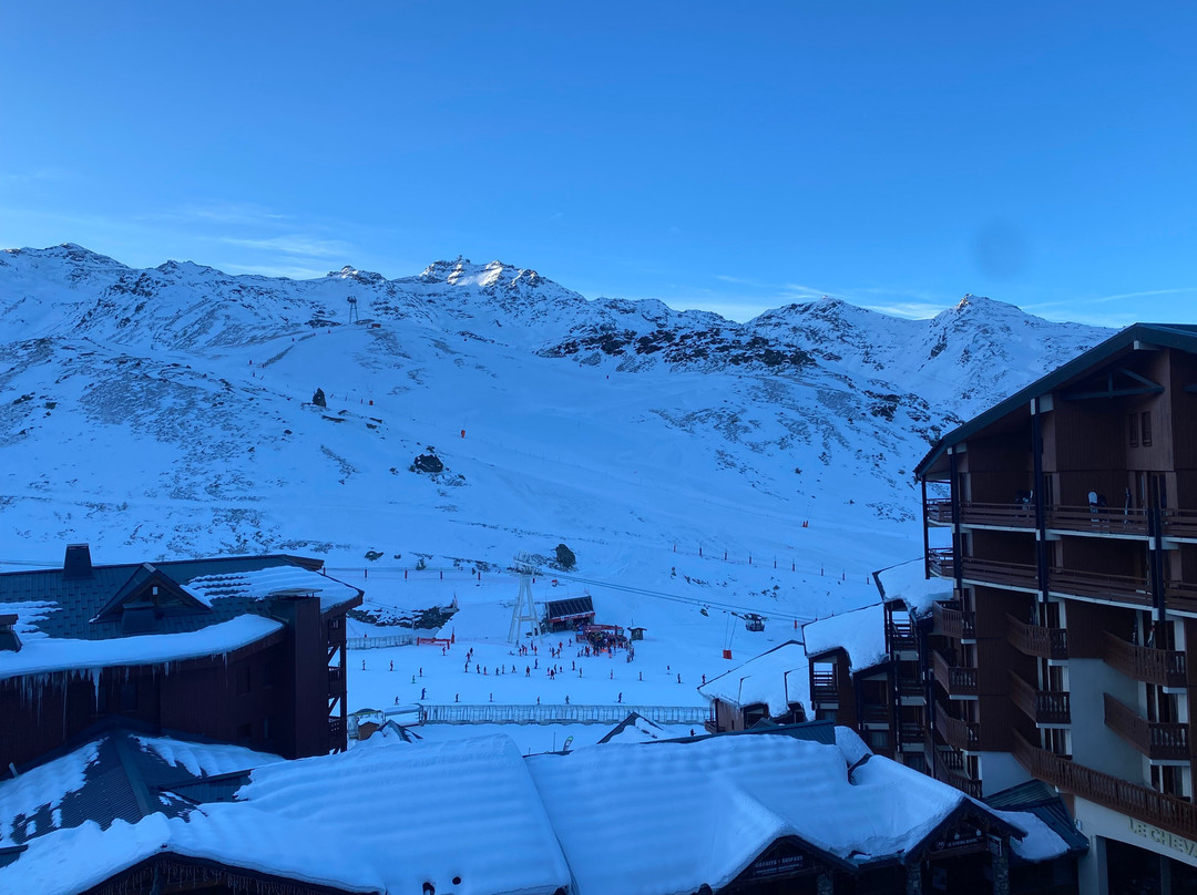 蒙塔纳酒店主图