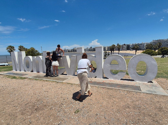 Montevideo Sign-蒙得维的亚必去景点