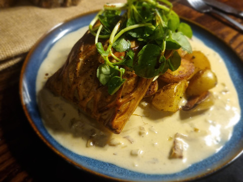 The White Bear主图