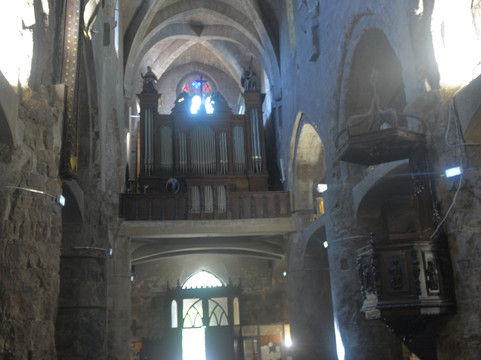 勒皮主教座堂-格拉斯必去景点