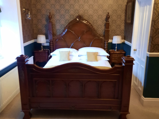 West Layton Manor主图