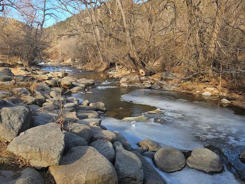 Foot of the Mountain Motel主图